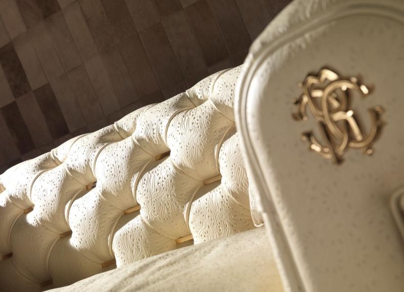 ДИВАН ROBERTO CAVALLI DEVA